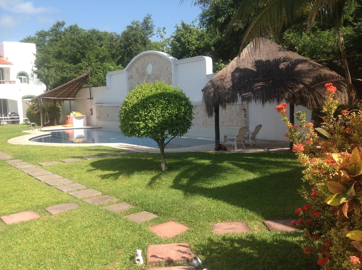 Casa Pili Bed & Breakfast Playa del Carmen Exterior photo