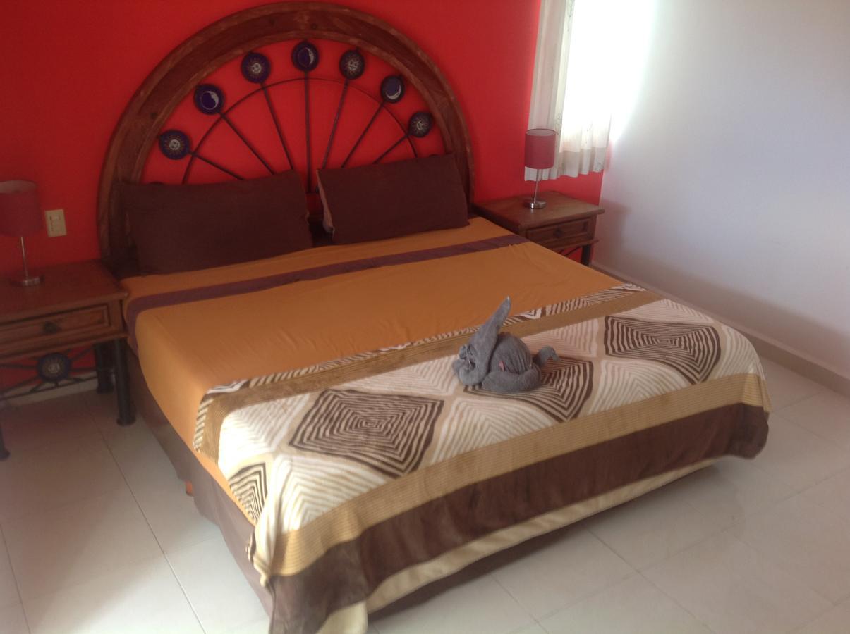 Casa Pili Bed & Breakfast Playa del Carmen Exterior photo