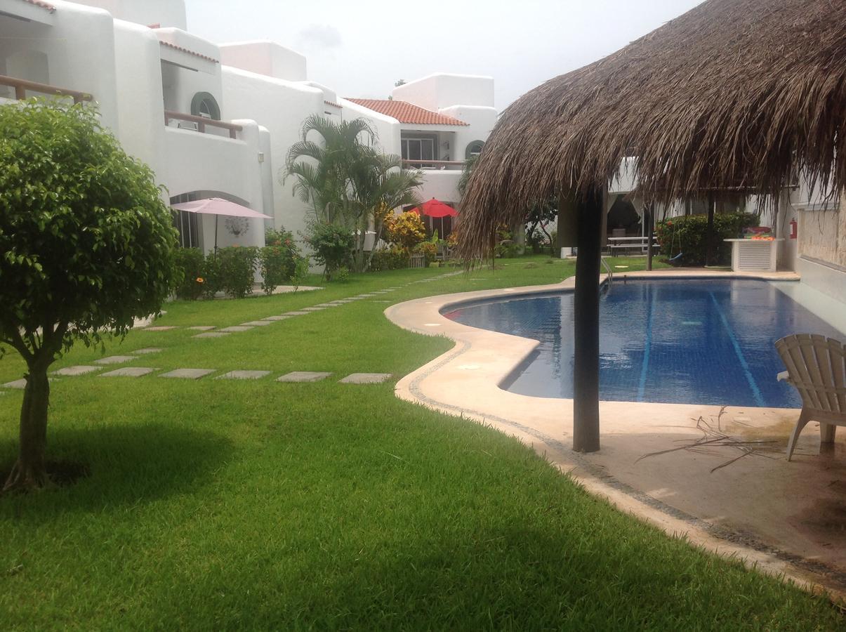 Casa Pili Bed & Breakfast Playa del Carmen Exterior photo