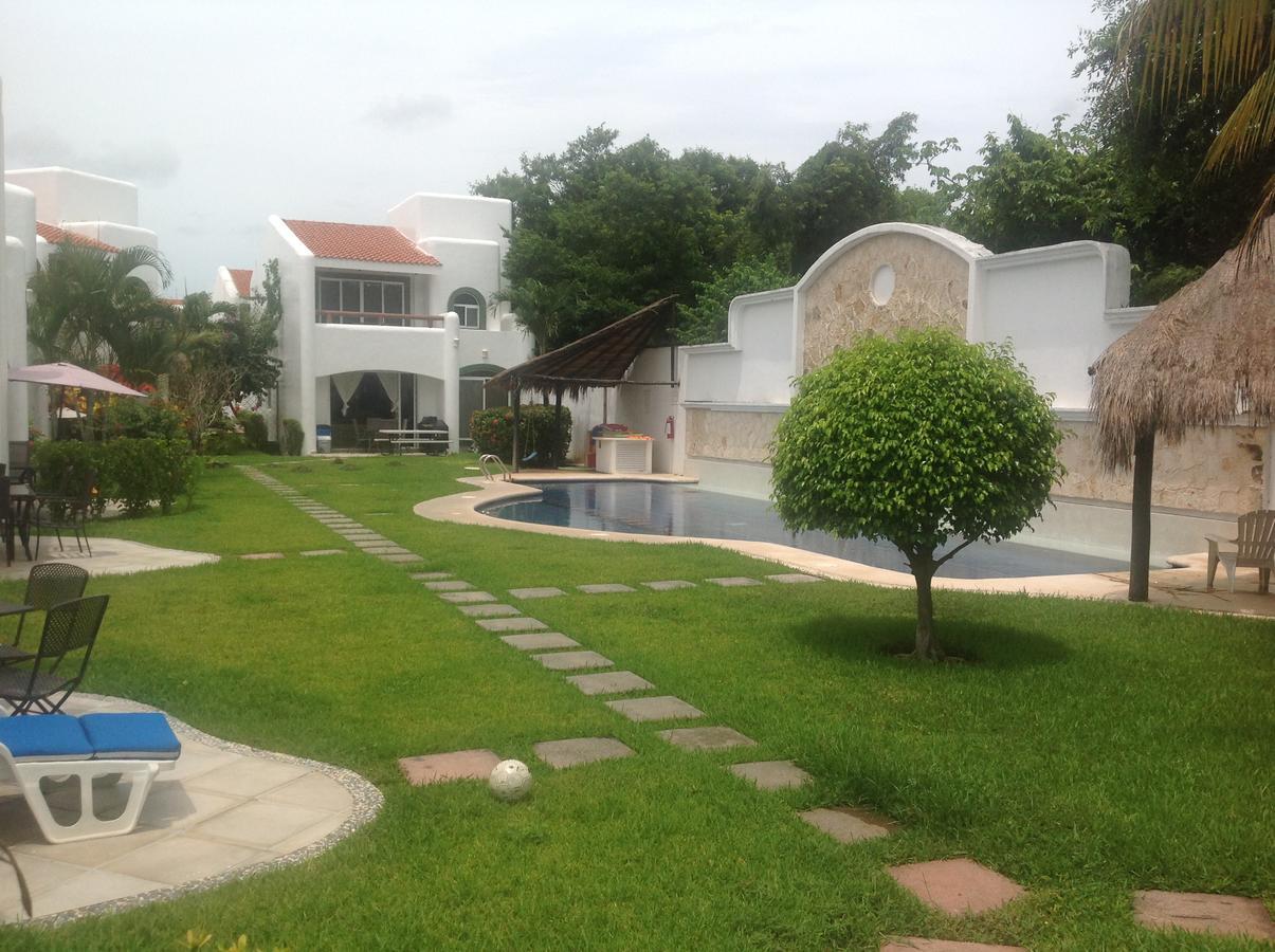 Casa Pili Bed & Breakfast Playa del Carmen Exterior photo
