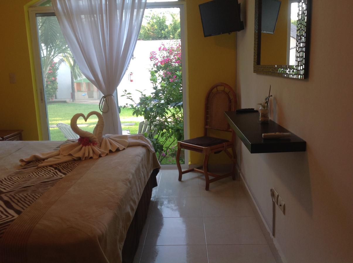 Casa Pili Bed & Breakfast Playa del Carmen Exterior photo